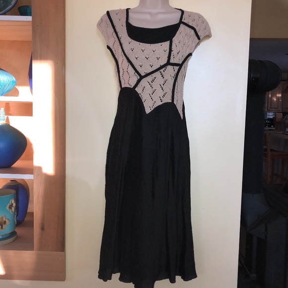 KNITTED & KNOTTED unusual cute layered look dress - Picture 1 of 8